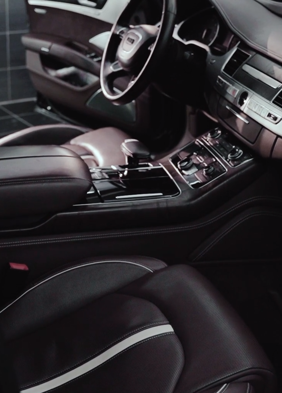 Affordable Taxi to Chichester, Gatwick, Heatrow